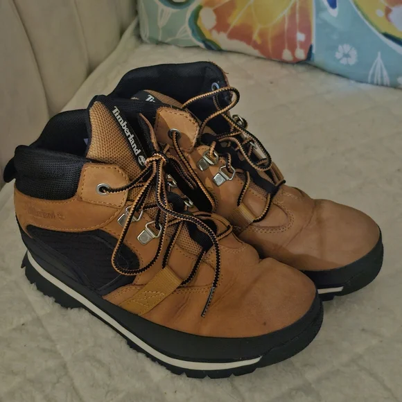 Timberland Kids Brown and Black Boots - Picture 2 of 10